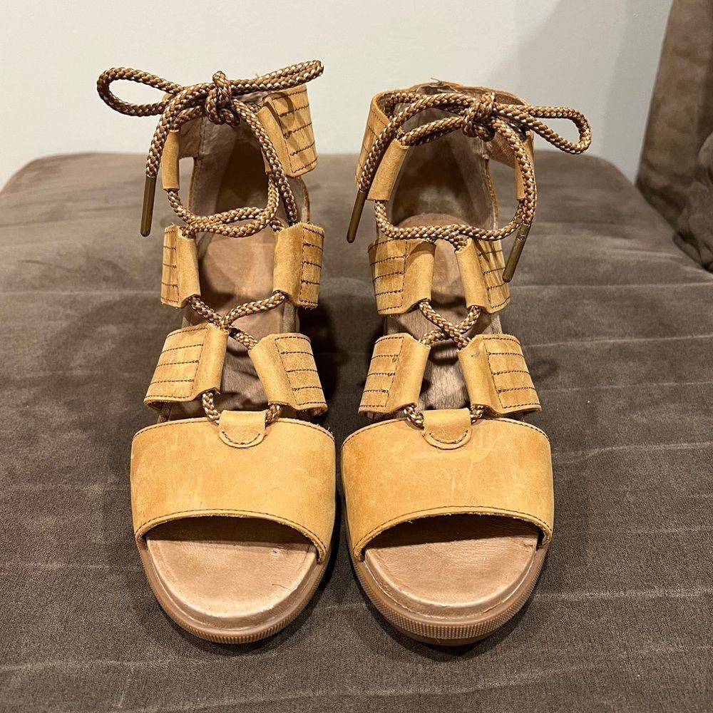 Sorel Joanie II Lace Wedge Sandal Camel Brown Size 9 - Picture 2 of 13
